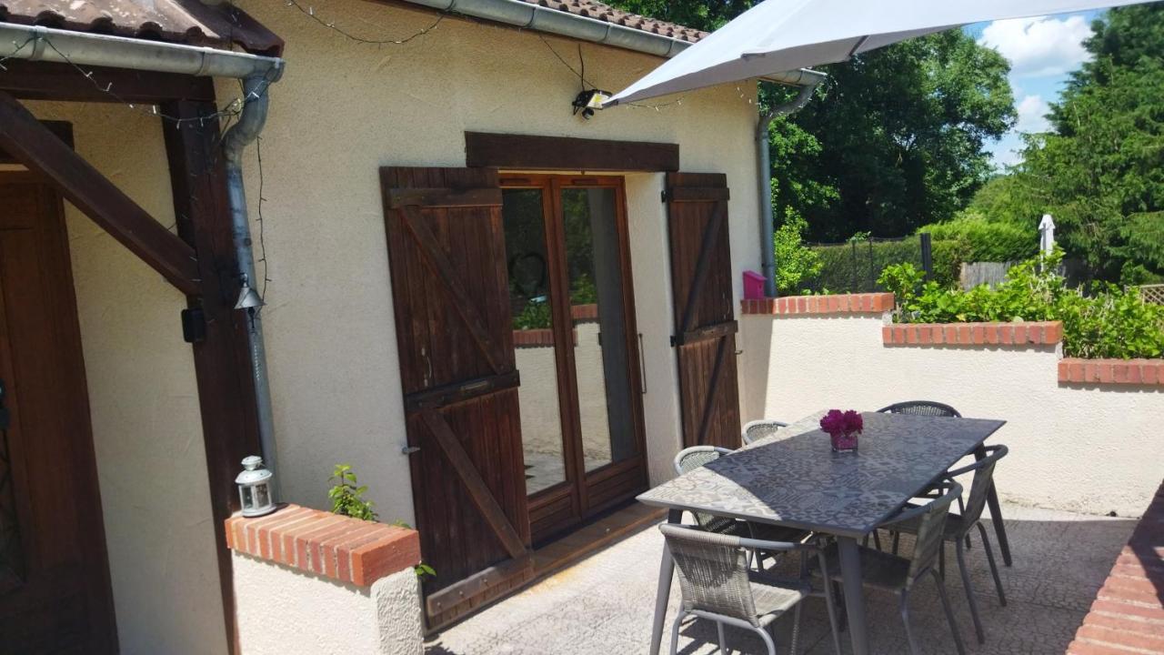 Le Cottage De Mae Seigy Exterior photo