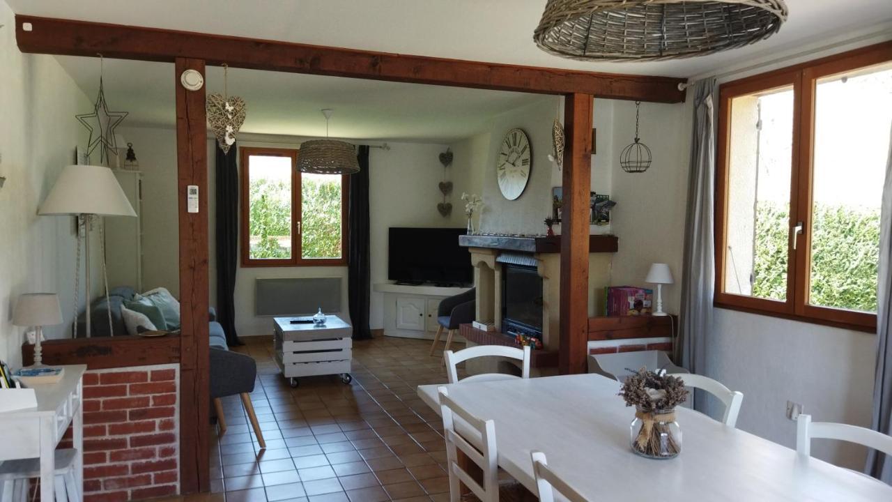 Le Cottage De Mae Seigy Exterior photo